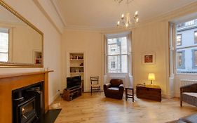 Joivy Spacious 2Bed In Heart Of Old Town - Diagon Alley